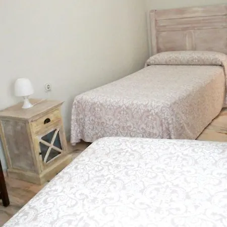 Apartment Spacious In With Shared Pool Cordoba