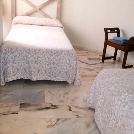 Spacious In With Shared Pool * Cordoba