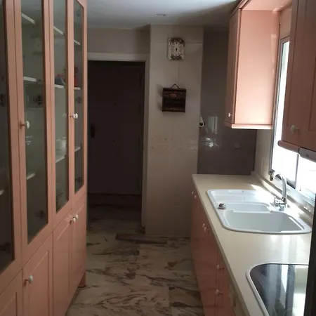 Apartment Spacious In With Shared Pool