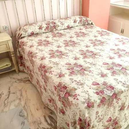 Apartment Spacious In With Shared Pool