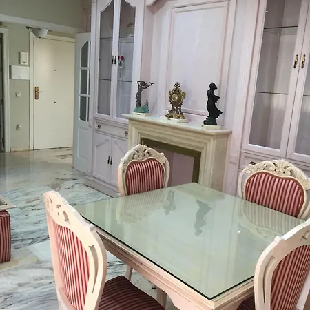 Apartment Spacious In With Shared Pool